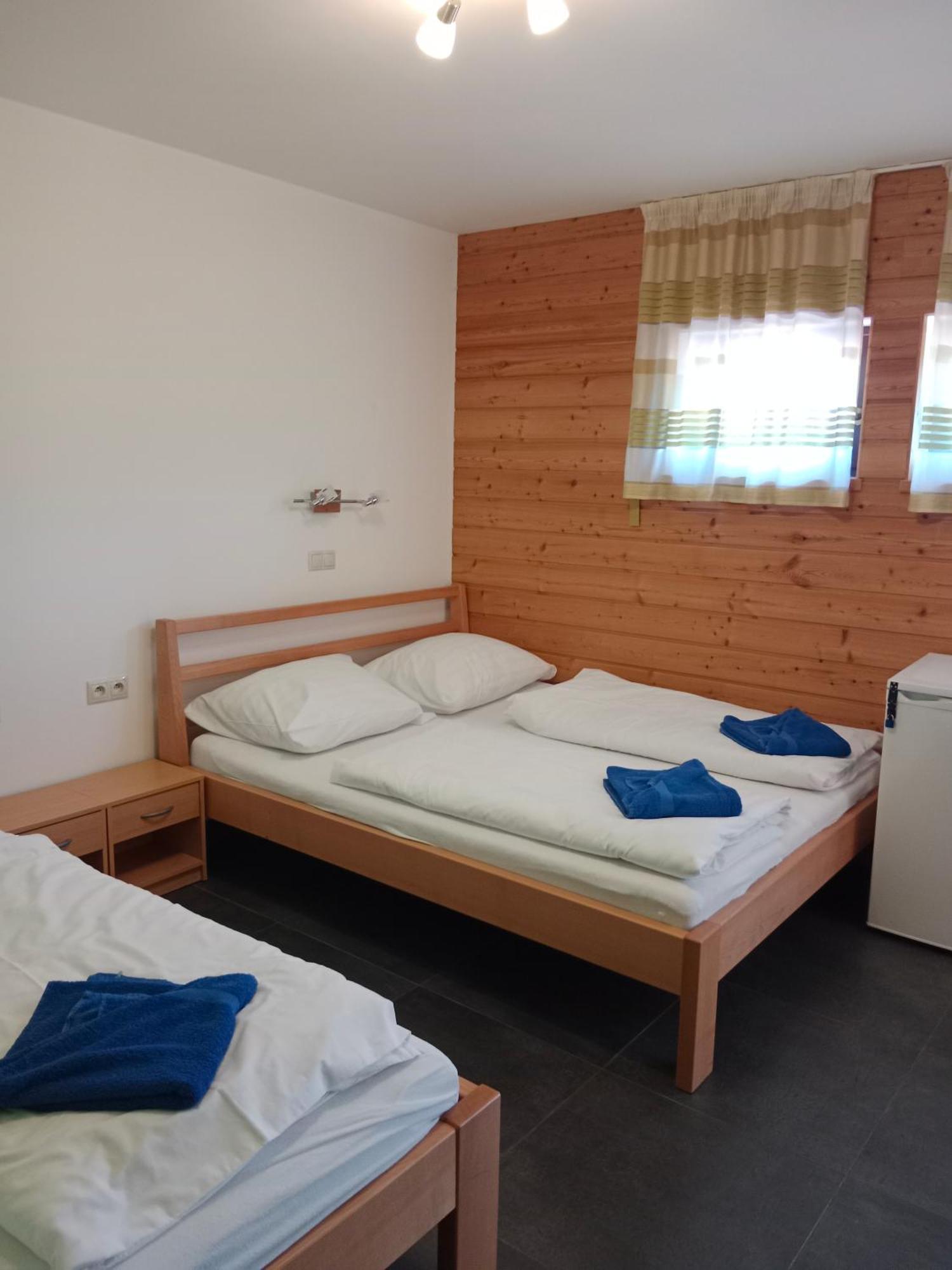 Penzion Topas Pec pod Snezkou Exterior foto